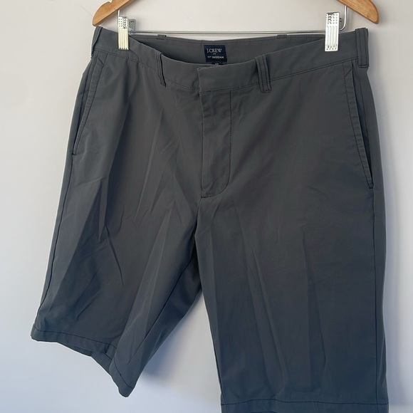J. Crew Gray 11” Inseam Flat Front Shorts Size 33 - Picture 11 of 12